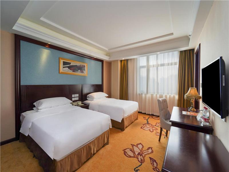 Vienna Hotel Shanghai Pudong Jinqiao Park Exterior photo