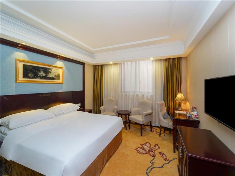 Vienna Hotel Shanghai Pudong Jinqiao Park Exterior photo